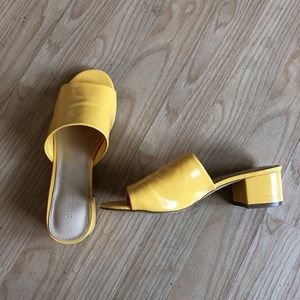 Yellow Chunky Summer Heels!